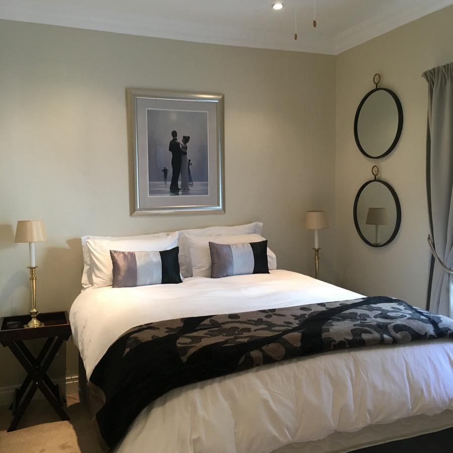 Vair'S Place Guest House In Sandton Paulshof - Apartment, Lux Suites & Spa Johannesburg Bagian luar foto