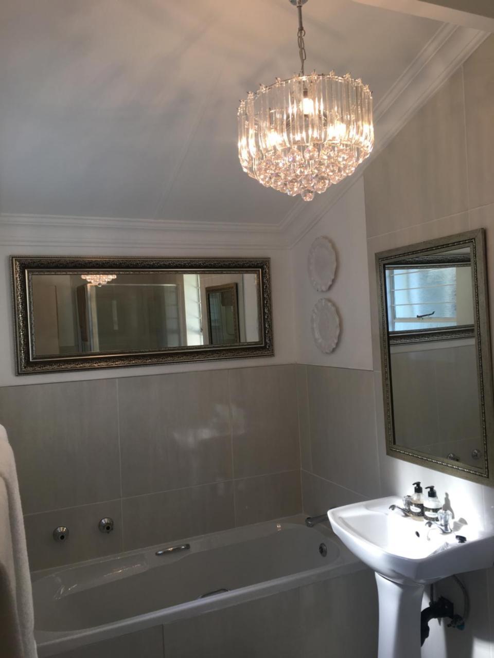 Vair'S Place Guest House In Sandton Paulshof - Apartment, Lux Suites & Spa Johannesburg Bagian luar foto