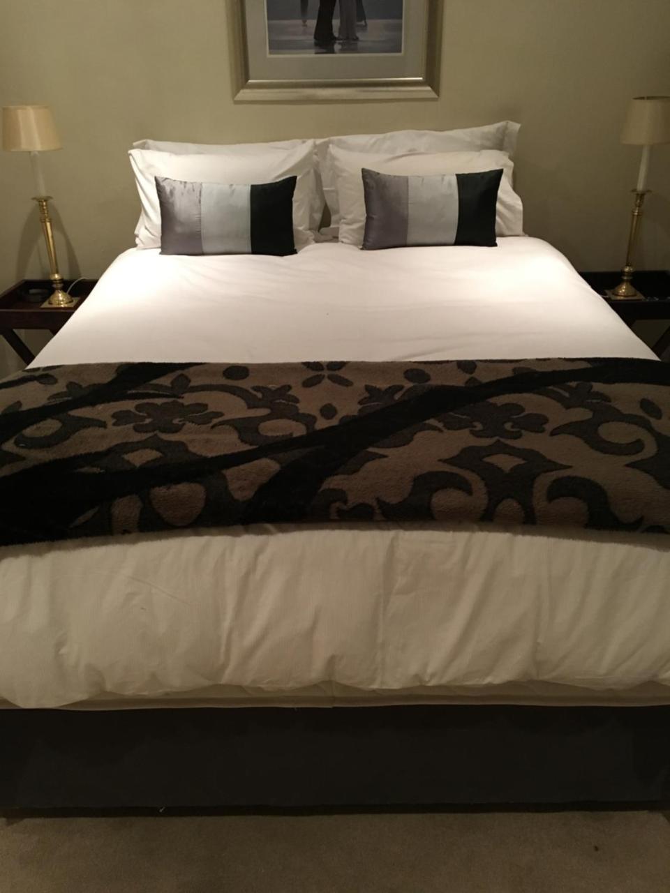 Vair'S Place Guest House In Sandton Paulshof - Apartment, Lux Suites & Spa Johannesburg Bagian luar foto