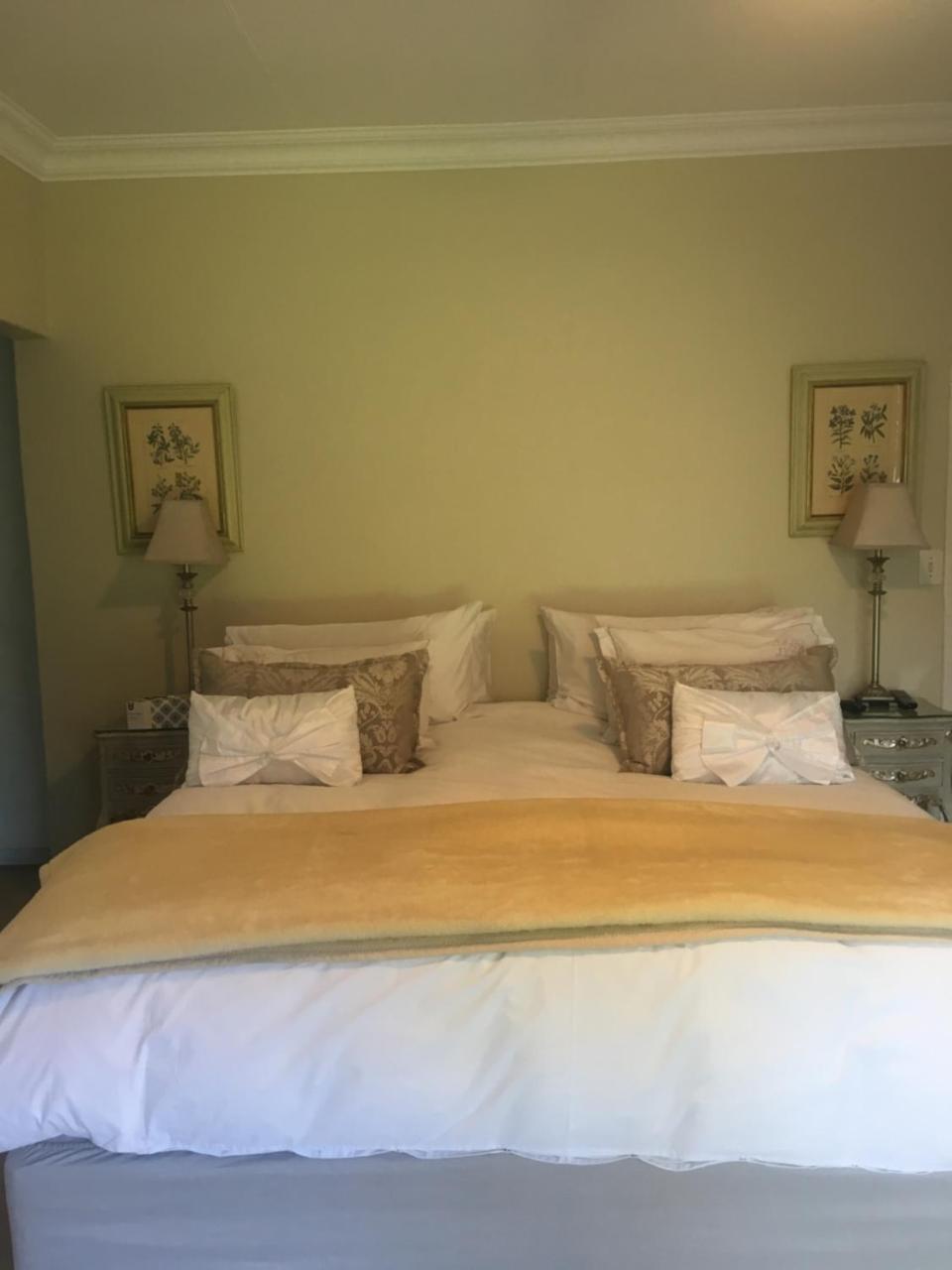 Vair'S Place Guest House In Sandton Paulshof - Apartment, Lux Suites & Spa Johannesburg Bagian luar foto