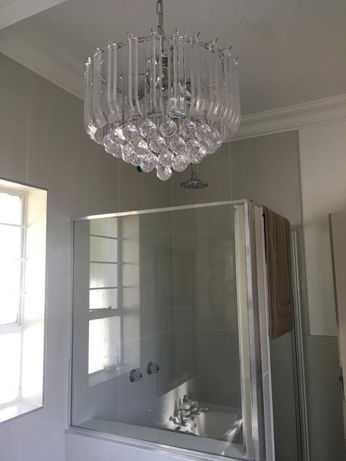 Vair'S Place Guest House In Sandton Paulshof - Apartment, Lux Suites & Spa Johannesburg Bagian luar foto