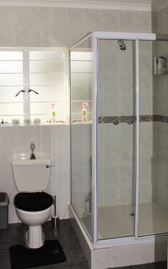 Vair'S Place Guest House In Sandton Paulshof - Apartment, Lux Suites & Spa Johannesburg Bagian luar foto